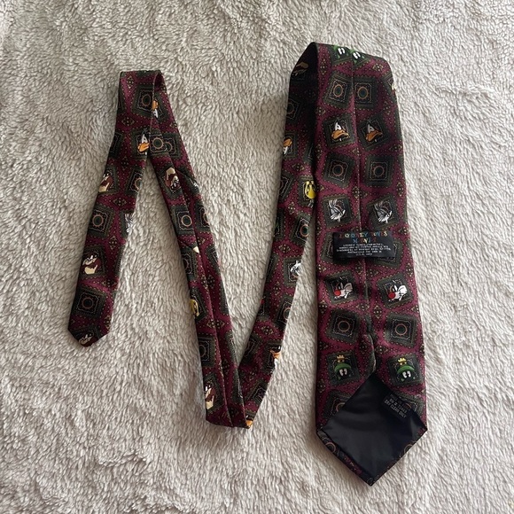 Looney Tunes vintage 90s novelty print Tweety Taz Martian Bugs Daffy neck tie - Picture 4 of 5